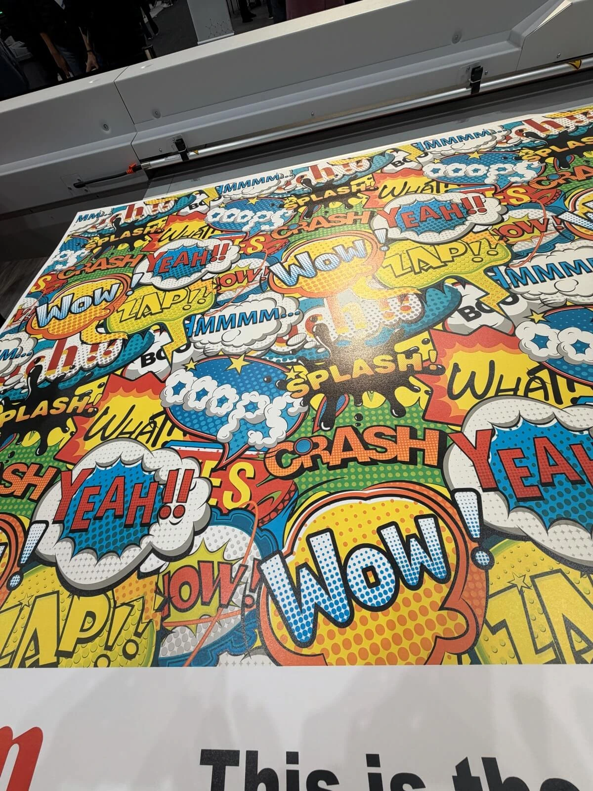 Wide-format press printing on 100% PVC-free media